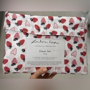 Strawberry Print King Sheet Set